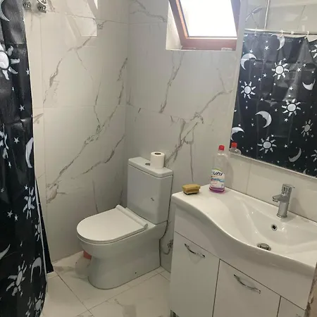 Apartament Orest Golem (Tirana)